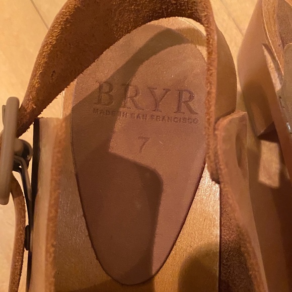 Bryr clogs Daphne in Cedar - Picture 3 of 5